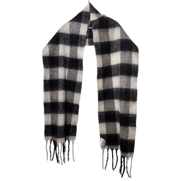 Gap Plaid Recycled Cozy Scarf - Picture 3 of 7